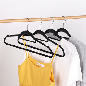 DA18 WIESZAKI NA UBRANIA WELUROWE 20SZT