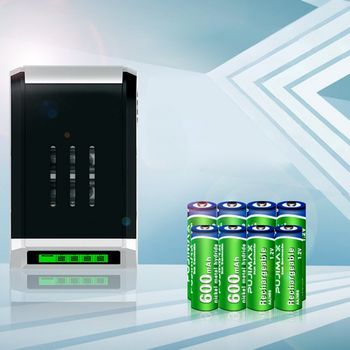 Ładowarka do akumulatorków AA AAA – LCD, 230V, na 4 ogniwa, kompaktowa, sieciowa