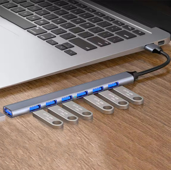 7-Portowy HUB USB 3.0 – Szybka Prędkość 5 Gb/s, Kompatybilność z USB 2.0, Kompaktowy i Wydajny AK340A