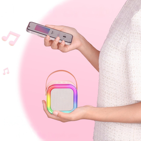 Przenośny zestaw karaoke Bluetooth z 2 mikrofonami i LED RGB – Magic Voice, różowy