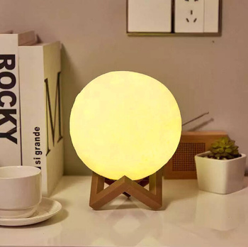 LAMPKA LED  w kształcie księżyca z podstawką 3W ciepła biel ZD88A