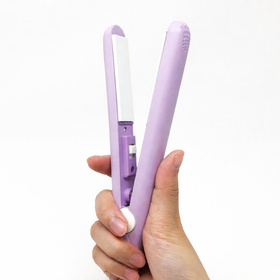 Mini prostownica do włosów fioletowa – kompaktowa, podróżna