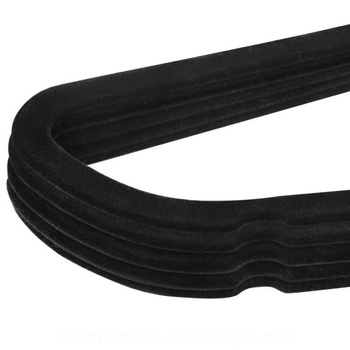 DA18 WIESZAKI NA UBRANIA WELUROWE 20SZT