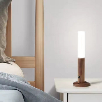 Lampka LED z czujnikiem ruchu i akumulatorem, automatyczne włączanie i oszczędność energii  