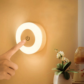 Bezprzewodowa lampka nocna LED z czujnikiem ruchu i zmierzchu, USB, magnetyczna
