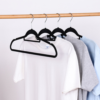 DA18 WIESZAKI NA UBRANIA WELUROWE 20SZT