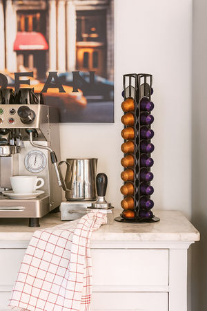 Obrotowy stojak na kapsułki Nespresso – metalowy, 40 kapsułek, czarny