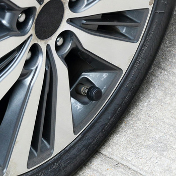 System TPMS 4 Czujniki Ciśnienia Powietrza w Oponach oraz Temperatury Opon AG678