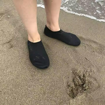 Neoprenowe buty do wody 42-43, czarne, idealne na plażę, nurkowanie i snorkeling
