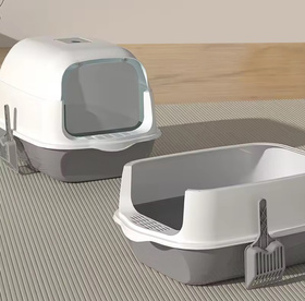 Duża kryta kuweta dla kota z otwieranym wiekiem – łatwe sprzątanie i wygoda 