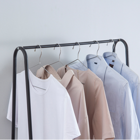 Stojak na ubrania metalowy podłogowy LOFT – wieszak z półkami do przedpokoju