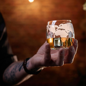 Karafka globus na whisky 1L – 4 szklanki, granitowe kostki, zestaw prezentowy XXL