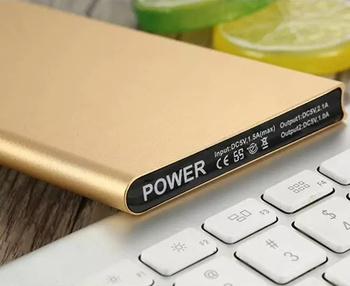 POWERBANK 20000mAh 3,7V SLIM + latarka LED złoty US13C